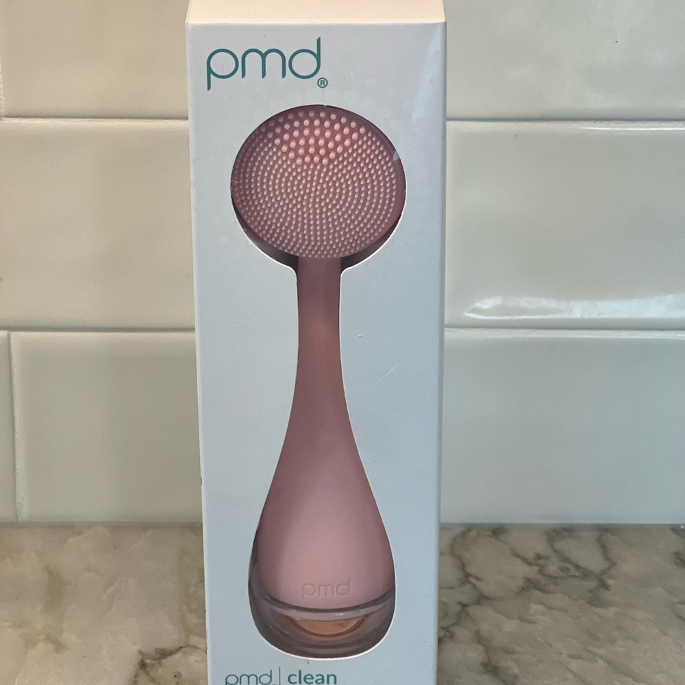 PMD clean facial cleansing